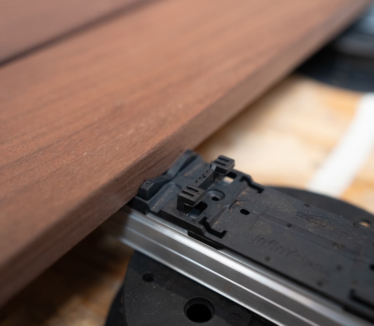 InfinYdeck® – greičiausia ir pažangiausia nematomo tvirtinimo terasos sistema rinkoje